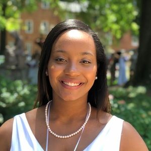 Meet your Posher, Alexis